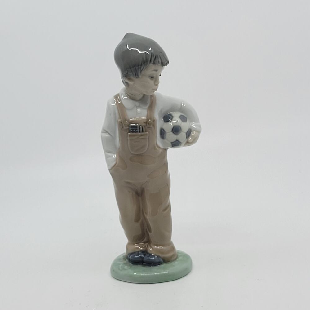Vtg 1988 NAO by Lladro Spain Porcelain Figurine Wanna Play Boy Soccer Ball 1068